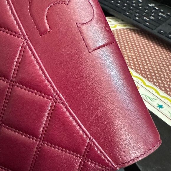 Tory bunch Elegant Burgundy Quilted Chain Bag - Picture 13 of 17